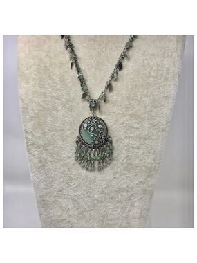 Sweet Romance Necklace Bohemian Floral Green Silver-Tone Floral Pendant